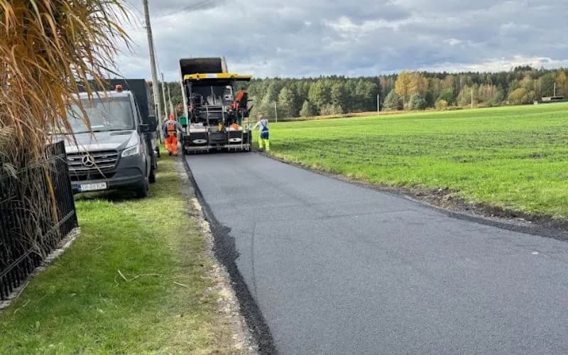 Ile kosztuje położenie 1m2 asfaltu? Sprawdź ukryte koszty!