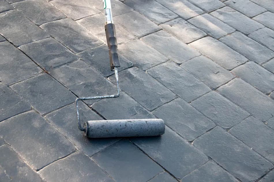 Jaki beton na chodnik? Wybierz najlepszy rodzaj betonu na trwałość