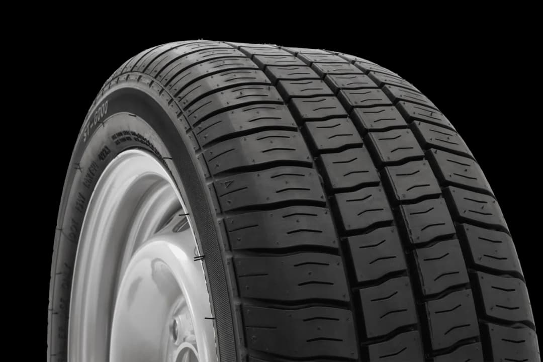 Co trzyma koło w samochodzie? Kluczowe elementy dla bezpieczeństwa