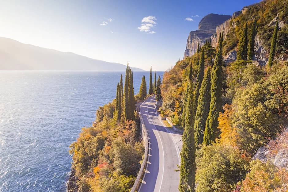 Gdzie na wakacje samochodem za granicę: najlepsze kierunki i porady