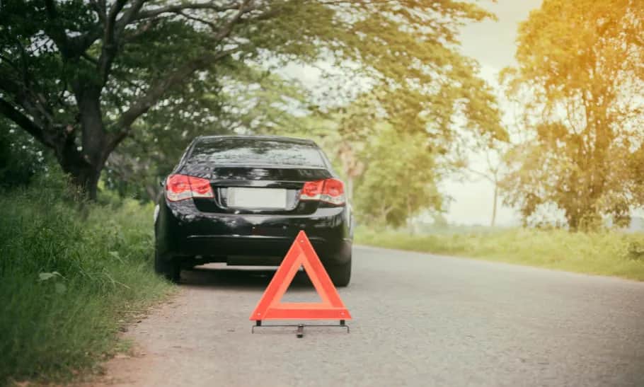 Czy można holować na ekspresowej? Ważne przepisy i zasady bezpieczeństwa