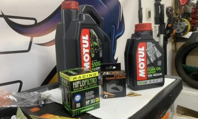 Motul ile oleju - wybierz odpowiednią pojemność dla swojego silnika