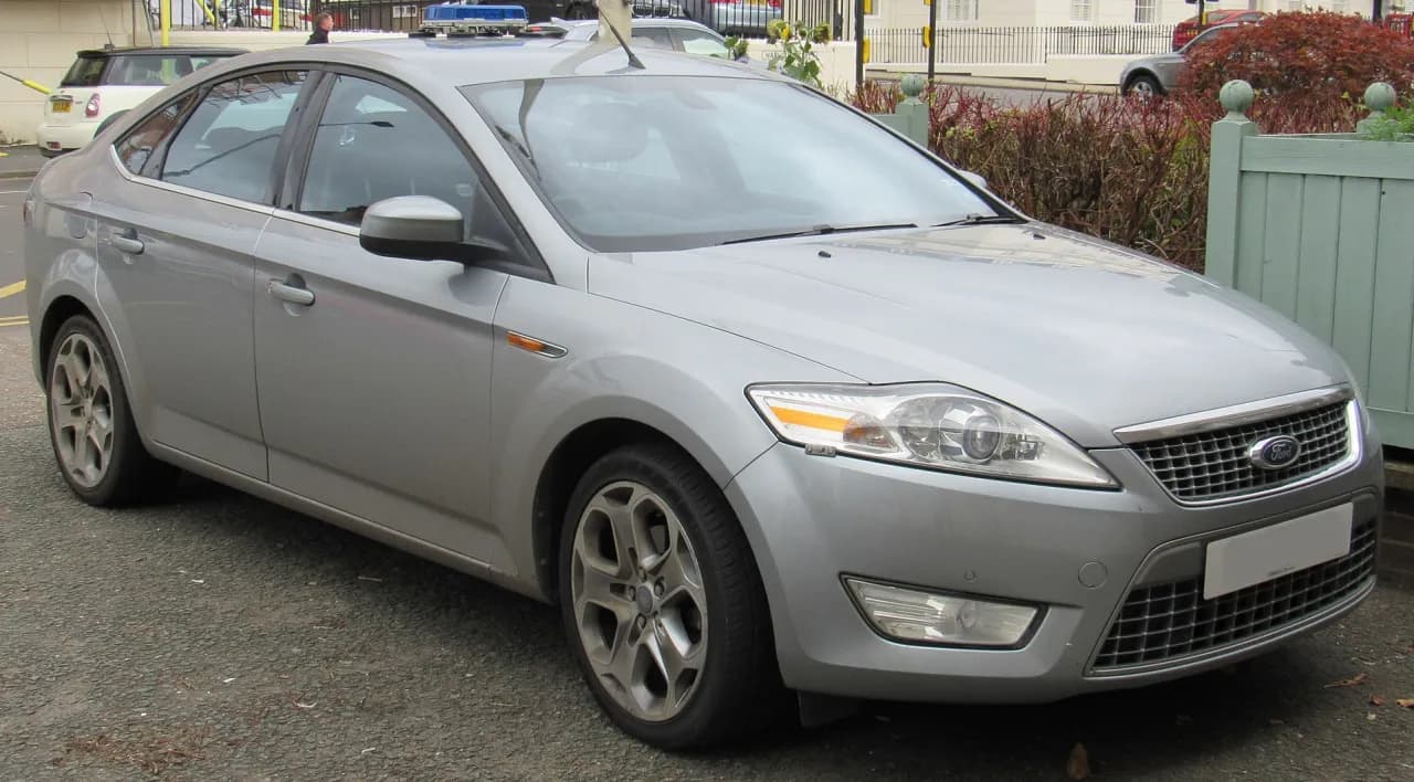 Pojemność baku Ford Mondeo MK4 – ile litrów naprawdę zmieści?