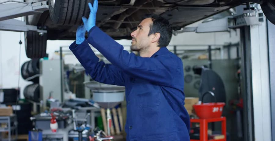 Ile kosztuje przegląd samochodu ciężarowego powyżej 3,5 tony? Sprawdź ceny!