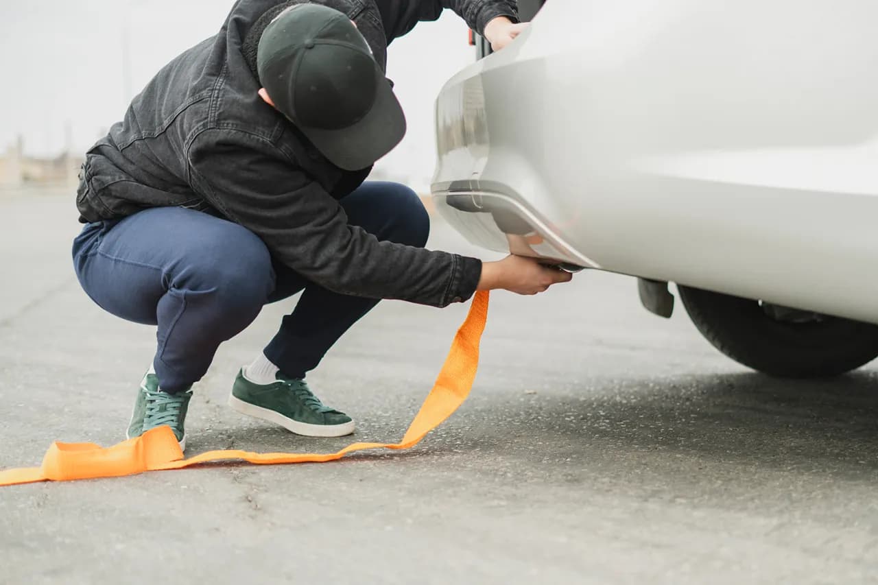 Jak holować auto bez haka - bezpieczne metody i wskazówki
