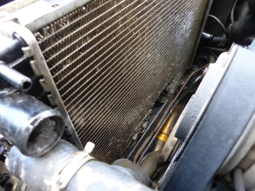 Czym skleić chłodnice, aby uniknąć kosztownych napraw?